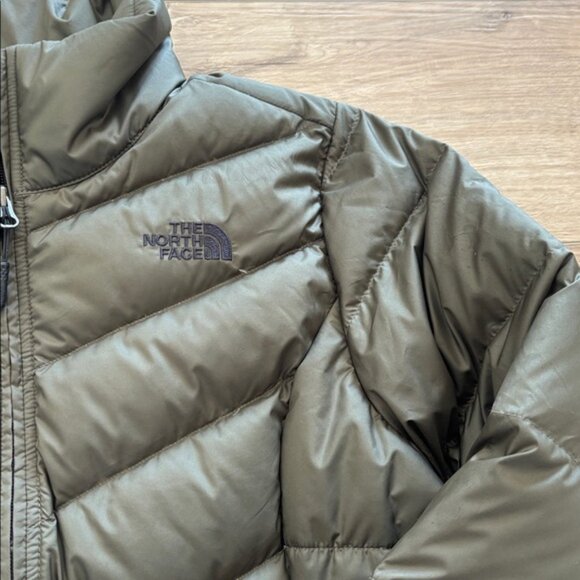 The North Face Women's Green Puffer Jacket size large - Picture 3 of 8